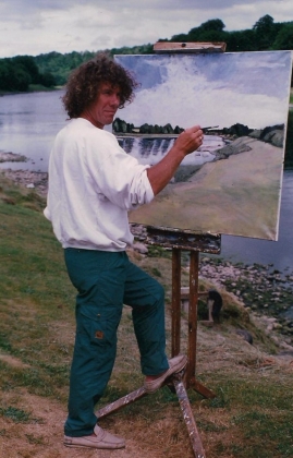Charles painting on the River Tay at Redgorton
